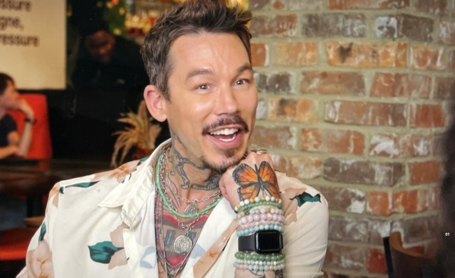 Who is David Bromstad's Twin sibling? What you ought to know 