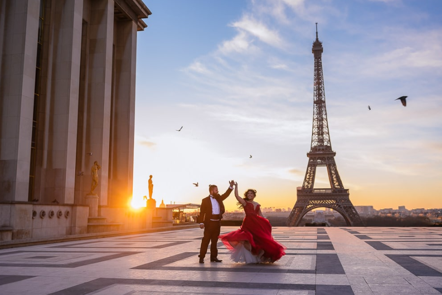 Exploring Paris: Eiffel Tower Tours For Every Budget